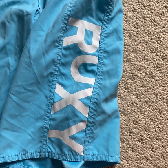 Rosy board shorts - Picture 2 of 8